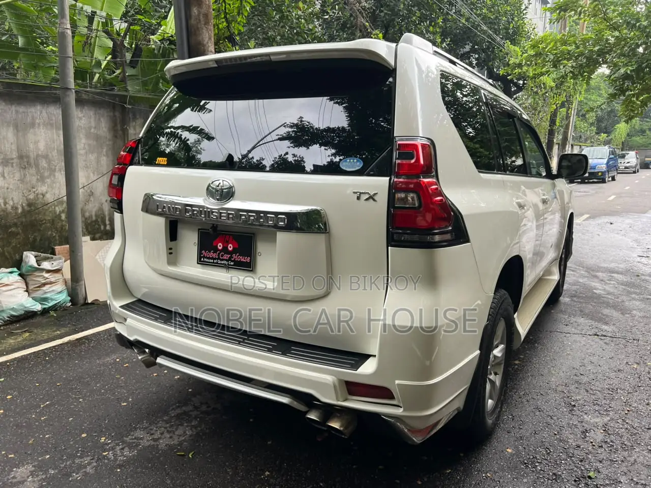 টয়োটা ল্যান্ড ক্রুজার প্রাডো ২০১৪ পার্ল