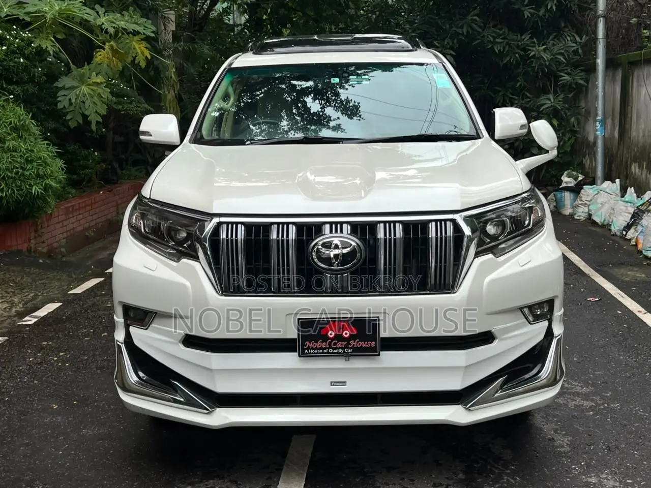 টয়োটা ল্যান্ড ক্রুজার প্রাডো ২০১৪ পার্ল