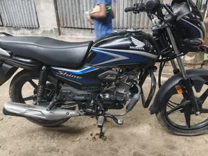 হোন্ডা ২০২৪ কালো