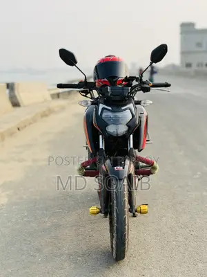 টিভিএস অ্যাপাচি আরটিআর ১৬০ ৪ভি ২০২৫ ব্ল্যাক