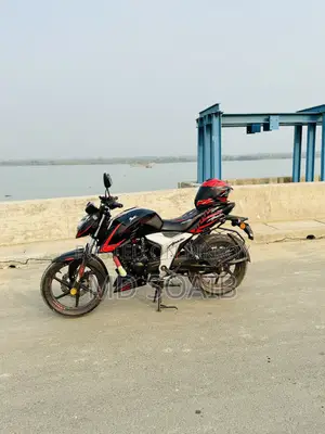 টিভিএস অ্যাপাচি আরটিআর ১৬০ ৪ভি ২০২৫ ব্ল্যাক