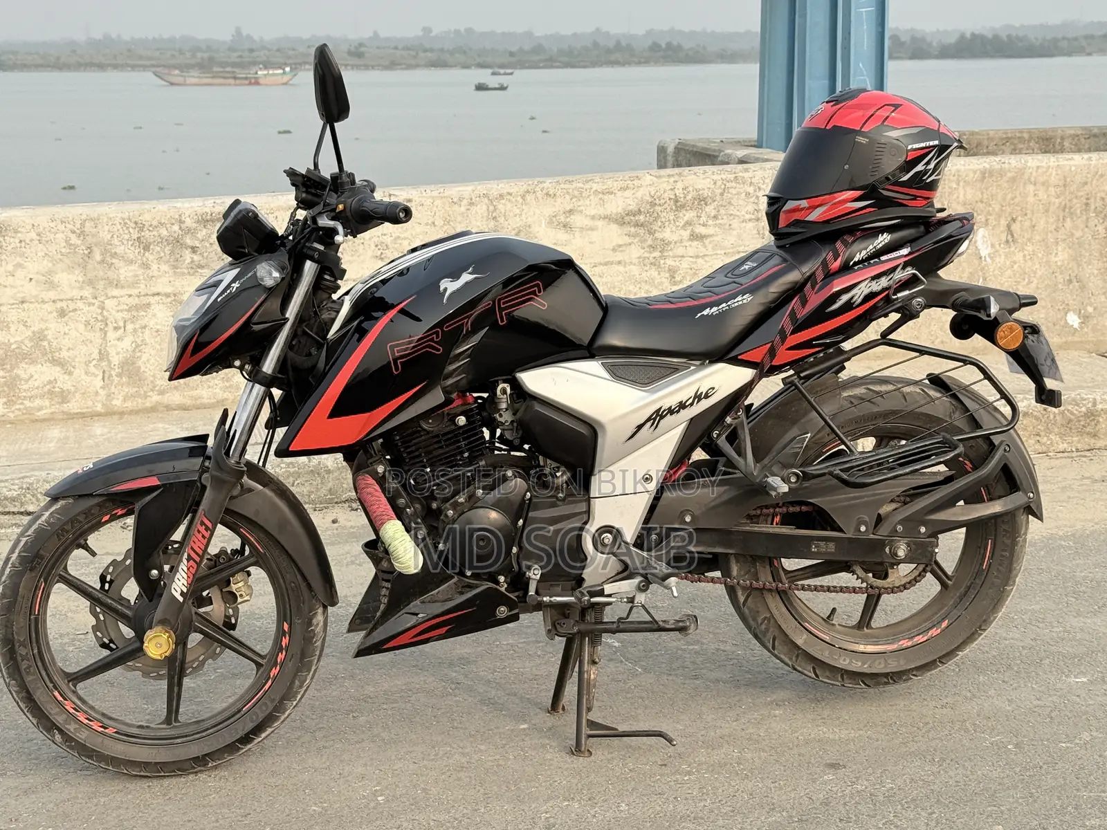 টিভিএস অ্যাপাচি আরটিআর ১৬০ ৪ভি ২০২৫ ব্ল্যাক