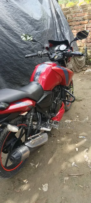 TVS Apache RTR 160 2V 2017 Red