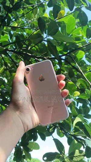 Apple iPhone 7 32 GB Pink