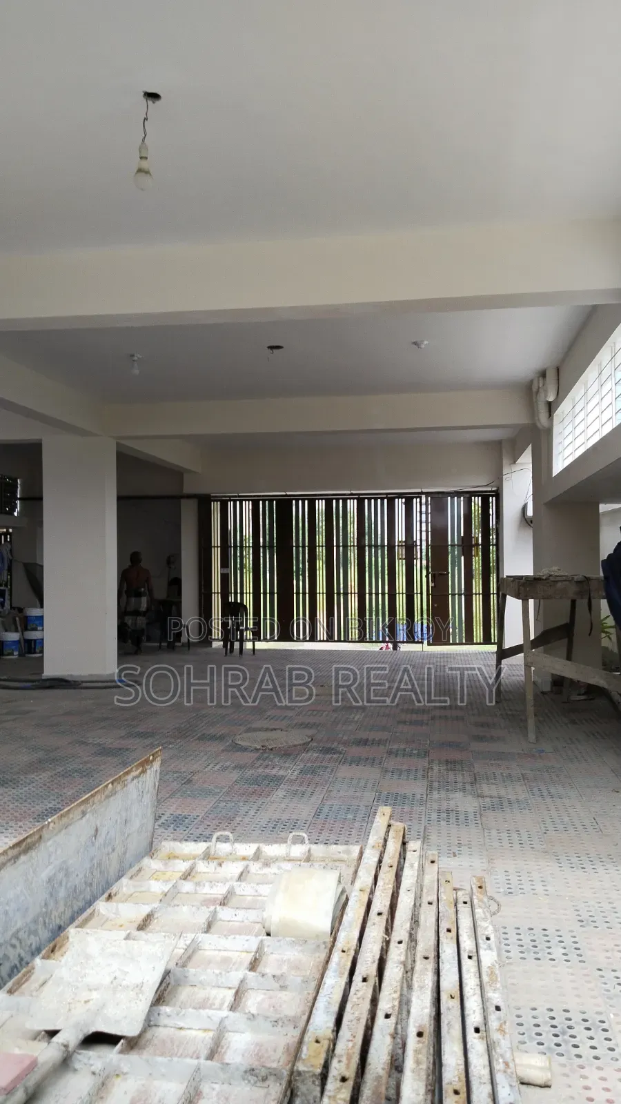 উত্তরায় সোহরাব রিয়েলটিতে ৩ বেডরুমের অ্যাপার্টমেন্ট বিক্রয়ের জন্য