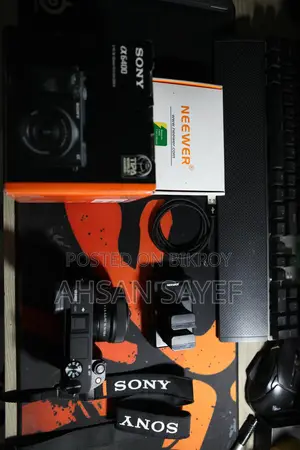 Sony A6400 Mirrorless Camera With Oss Ii Kit Lens. 2 Extra Battery.