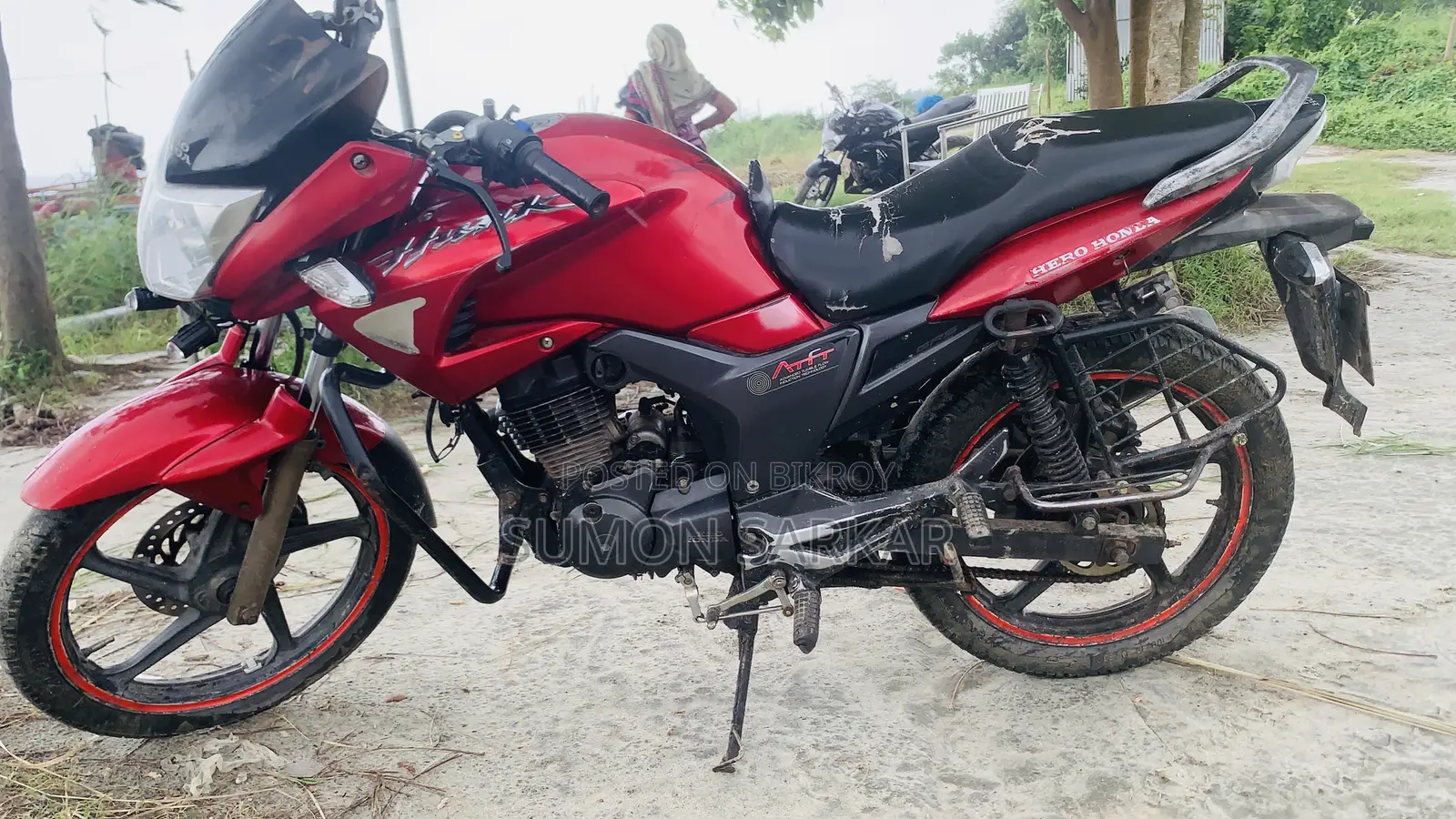 হিরো হাঙ্ক ২০১২ লাল