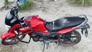 হিরো হাঙ্ক ২০১২ লাল