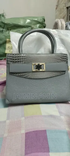 লেডিস ব্যাগ