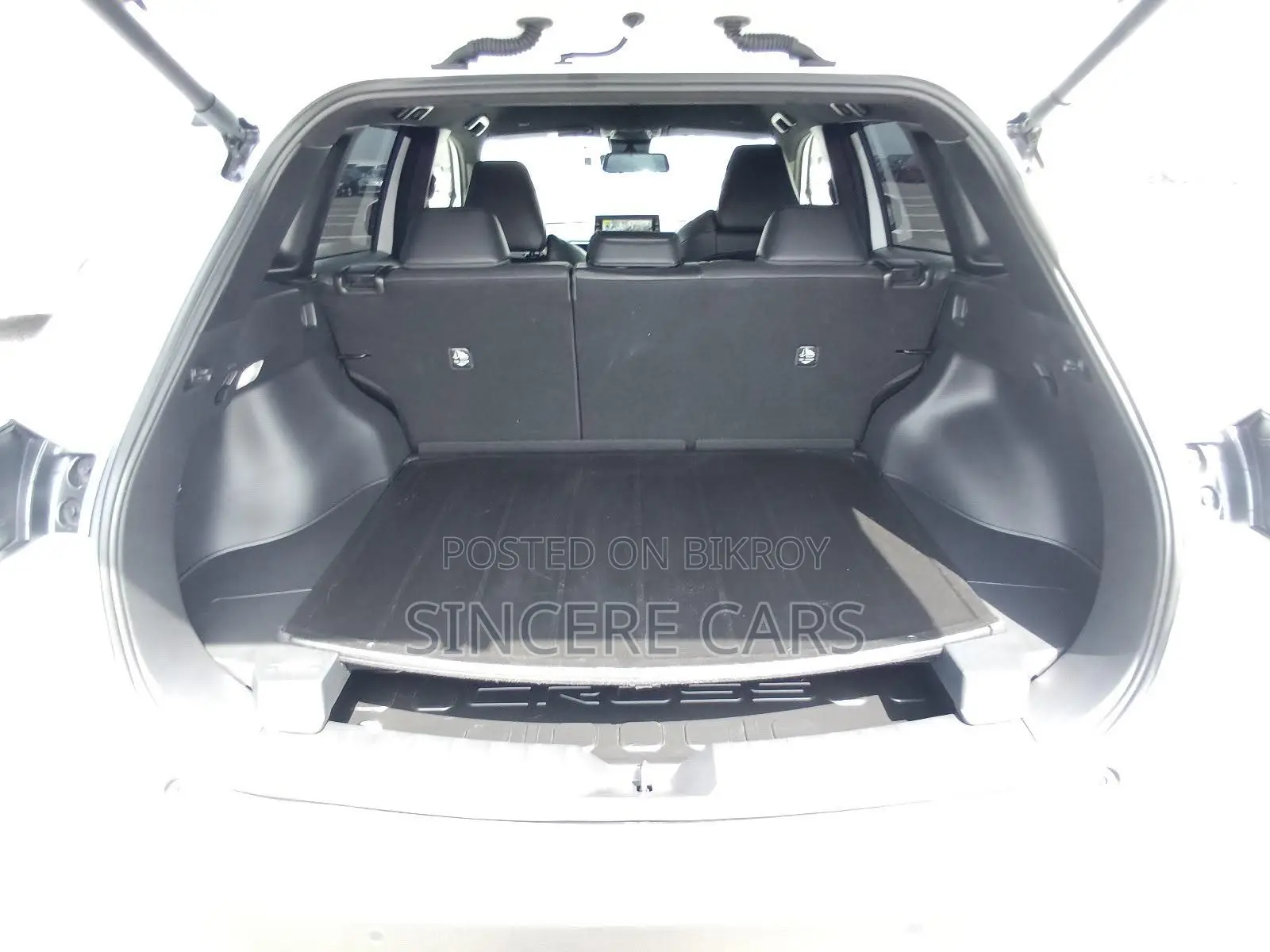 Toyota Corolla Cross 2023 Pearl