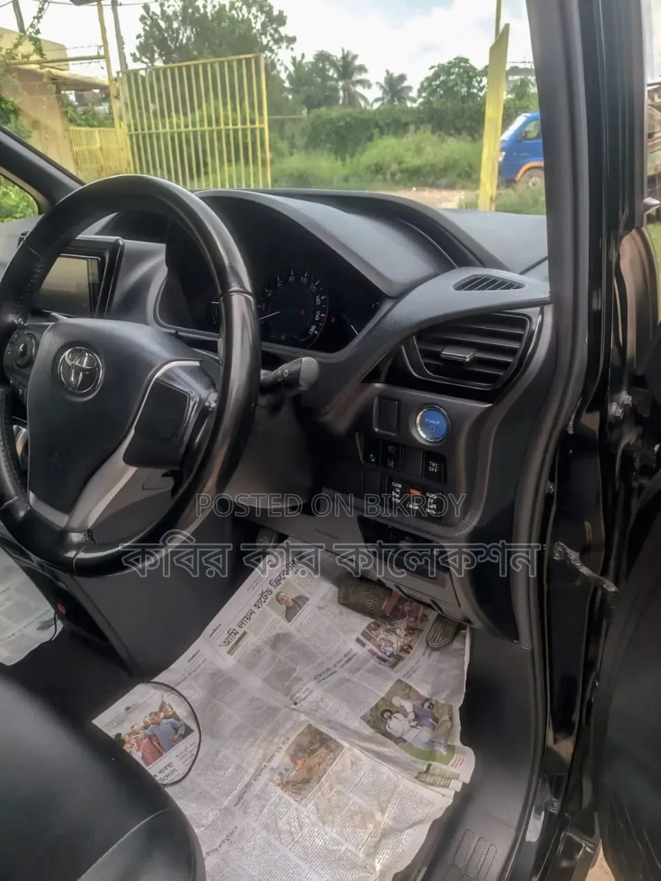 Toyota Noah ২০১৯ কালো