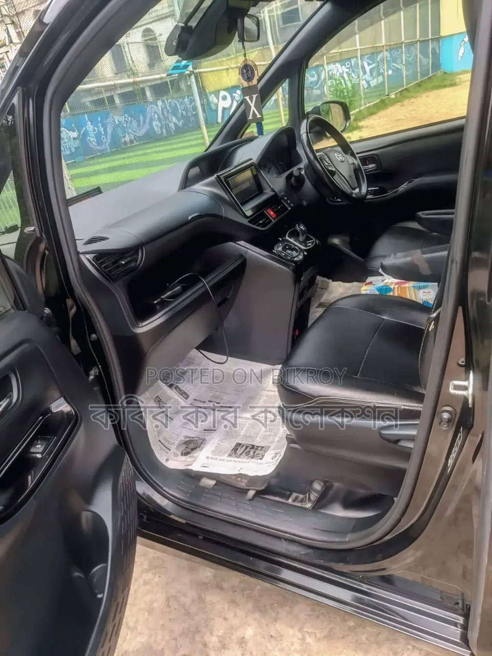 Toyota Noah ২০১৯ কালো