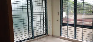 গুলশানে অফিস ভাড়ার জন্য ২৭০০ বর্গফুট আবাসিক সেমি-ফার্নিশড স্পেস