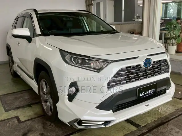 Toyota RAV4 2021 Pearl