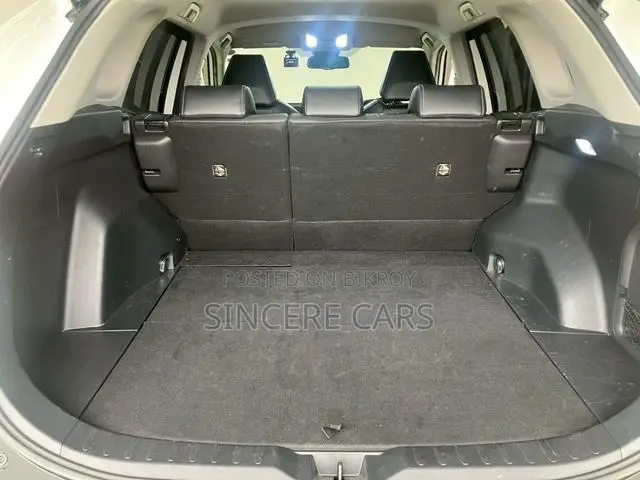 Toyota RAV4 2021 Pearl