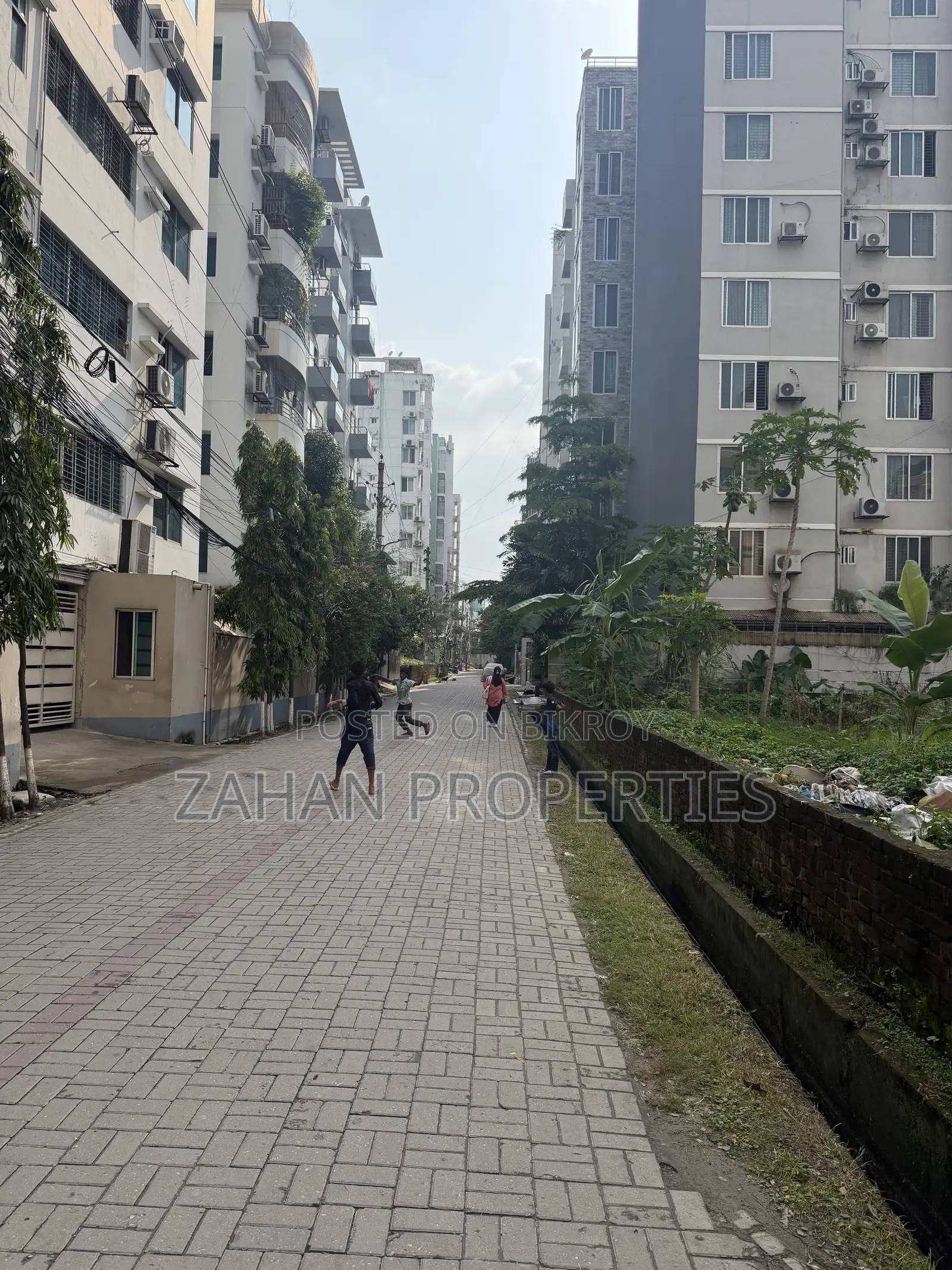 Bashundhara A Block 10 Katha South Facing Plot for Sale