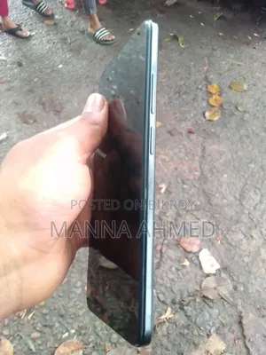 মোবাইল ফোন ৬৪ জিবি কালো