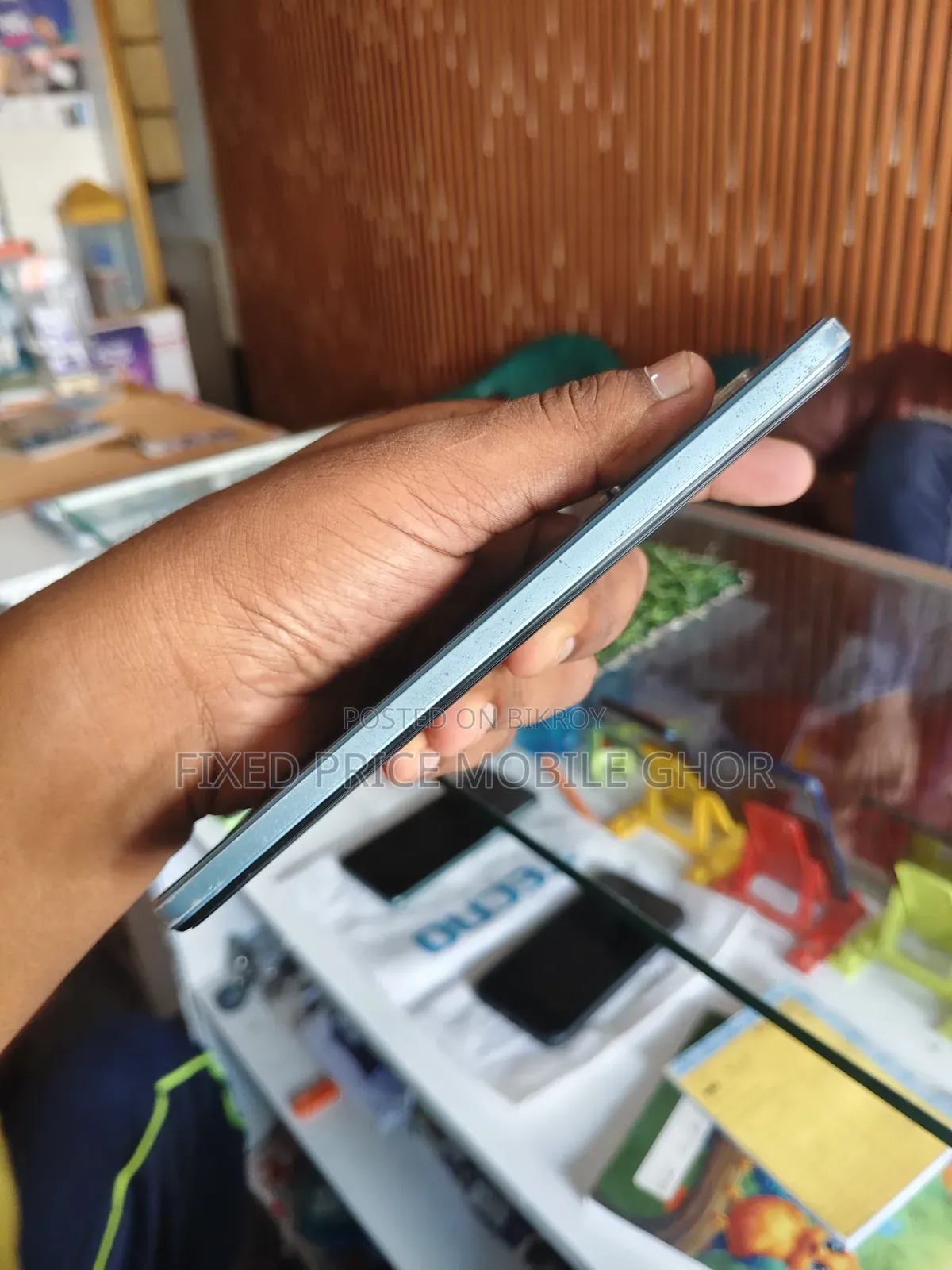 ভিভো আইকিউও জেড৬এক্স ১২৮ জিবি হোয়াইট