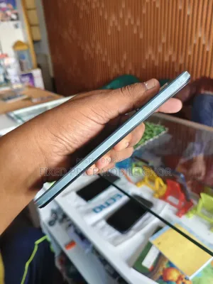 ভিভো আইকিউও জেড৬এক্স ১২৮ জিবি হোয়াইট