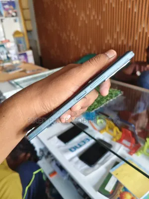ভিভো আইকিউও জেড৬এক্স ১২৮ জিবি হোয়াইট