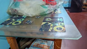 ডাইনিং টেবিল ও ৬ টা চেয়ার
