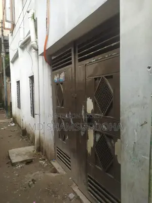 12-Bedroom House in Basabo for Sale