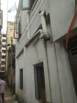 12-Bedroom House in Basabo for Sale