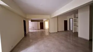 উত্তরায় ৫ বেডরুমের অ্যাপার্টমেন্ট বিক্রয়ের জন্য