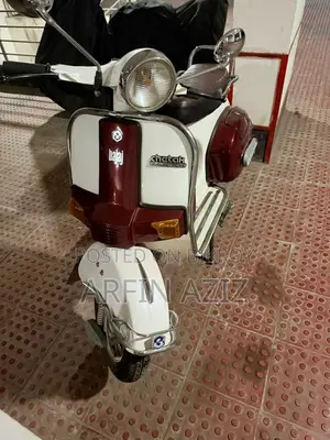 বাজাজ চেতক ১৯৮৮ সাদা