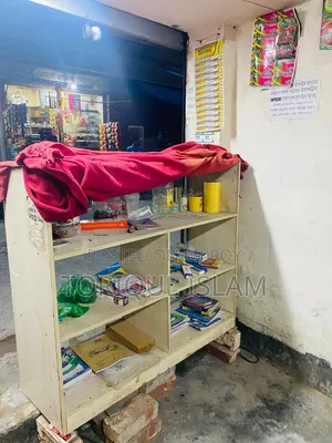 দোকানের কাঠের সেলফ ও দোকানের মালামাল বিক্রয় হবে।