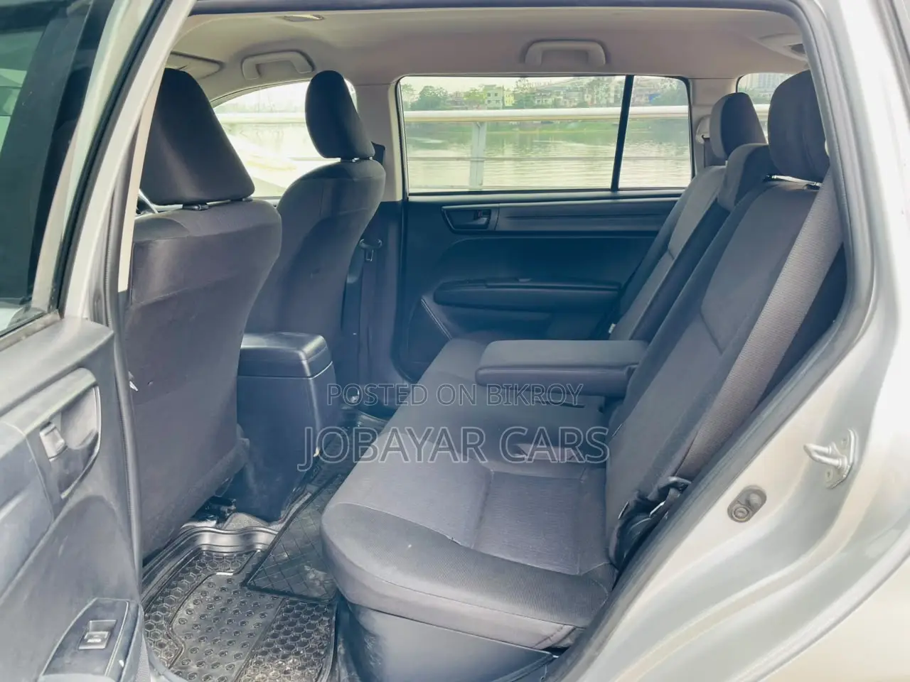 New Toyota Axio 2017 Silver
