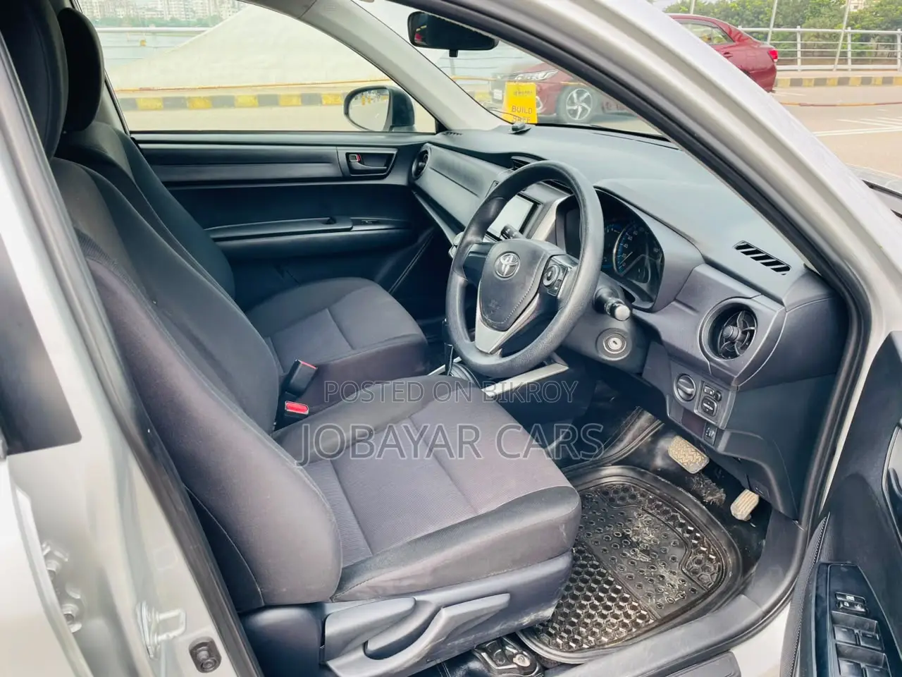 New Toyota Axio 2017 Silver