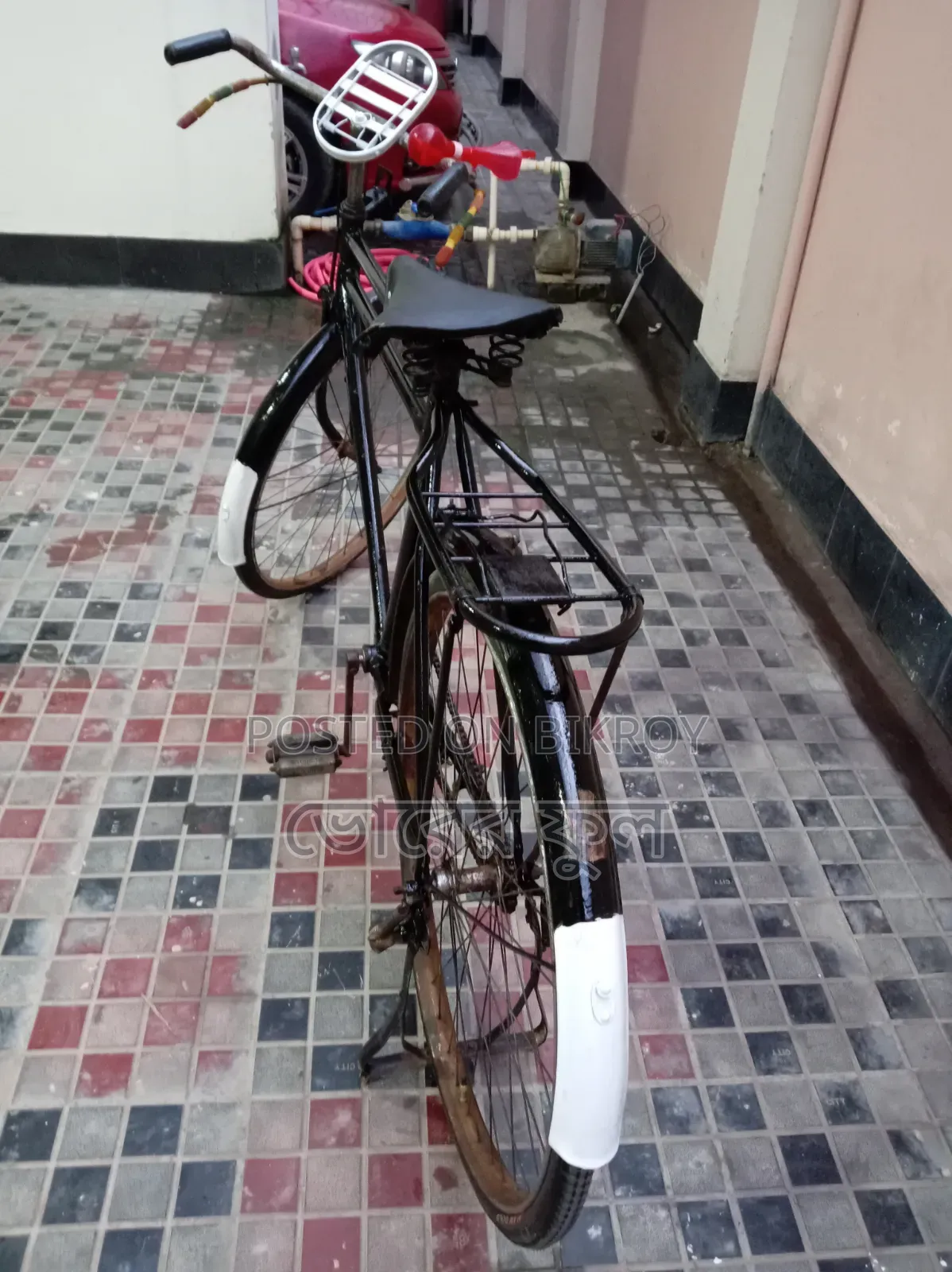 Phonix সাইকেলটি বিক্রি হবে।
