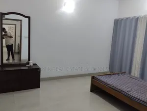 গুলশানের অনিক রিয়েল এস্টেটে ভাড়ার জন্য ফার্নিশড ৩ বেডরুমের অ্যাপার্টমেন্ট
