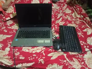 Laptop Acer Aspire 4752 2GB Intel Core i5 HDD 500GB