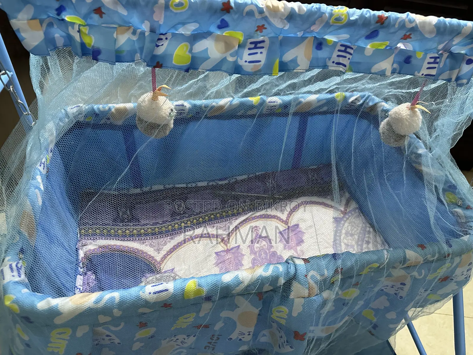 বাচ্চাদের দোলনা