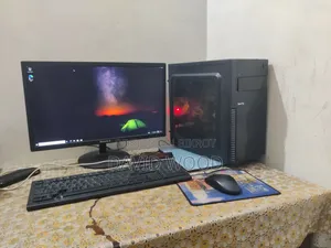 Desktop Computer 16GB Intel Core I7 SSD 256GB