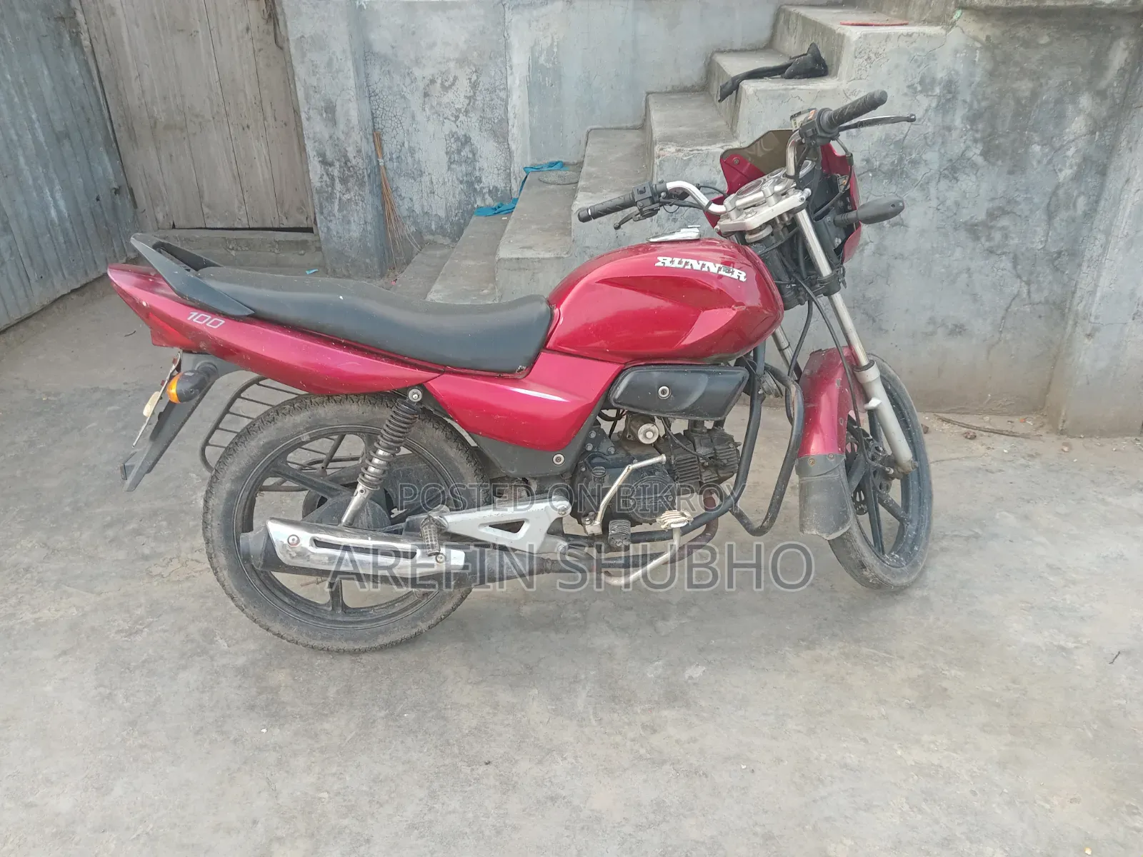 Runner Bullet 100 2016 Red