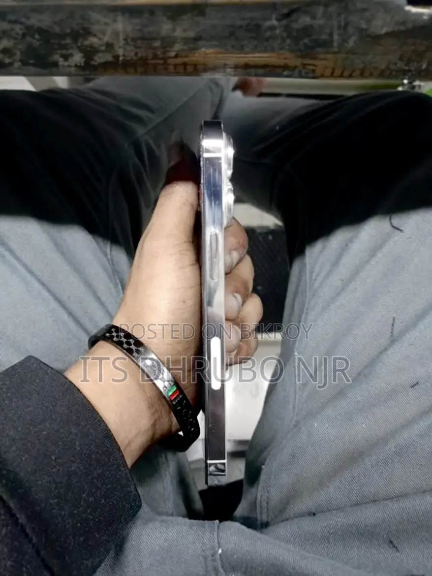 অ্যাপল আইফোন ১৩ প্রো ১২৮ জিবি সাদা