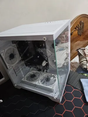 Desktop Computer MSI Aegis Ti3 8th 8GB AMD Ryzen 5 SSD 256GB