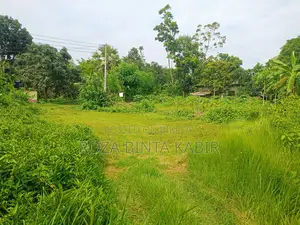রাজশাহী পবা উপজেলার অন্ধারকোঠা টেংরামারি এলাকাই ২৫.৫ কাঠা জমি বিক্র