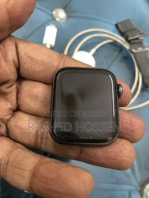 অ্যাপল ওয়াচ S6 স্টেইনলেস স্টিল ৪০মিমি জিপিএস