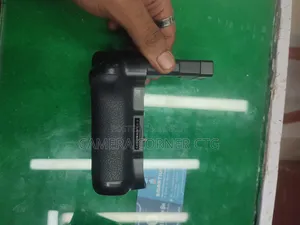 Nikon D5300 ব্যাটারি গ্রিপ
