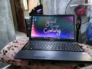 Laptop Samsung NP300E5A 8GB Intel Core I5 HDD 500GB