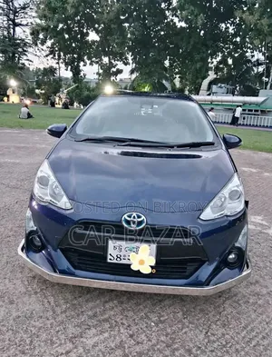 Toyota Aqua 2017 Blue