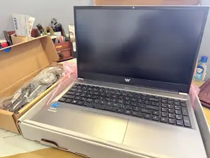 Laptop 8GB Intel Core i3 HDD+SSD 500GB