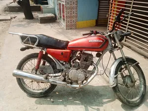 Honda CG110 2001 Red