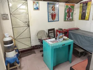 Two-room shop for rent
