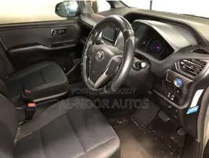 Toyota Noah 2021 Silver