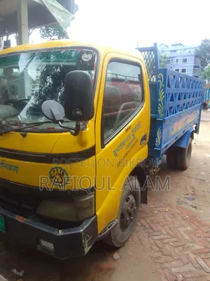 Toyota Dyna মডেল 2004